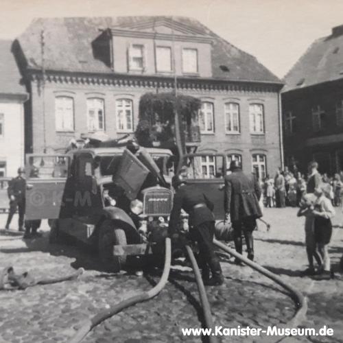Trittbrettkanister_Feuerwehr_19205_Gadebusch